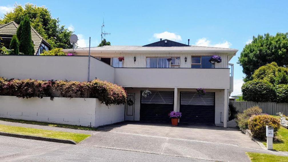 Park View 'Home Away From Home' Feilding Exterior photo